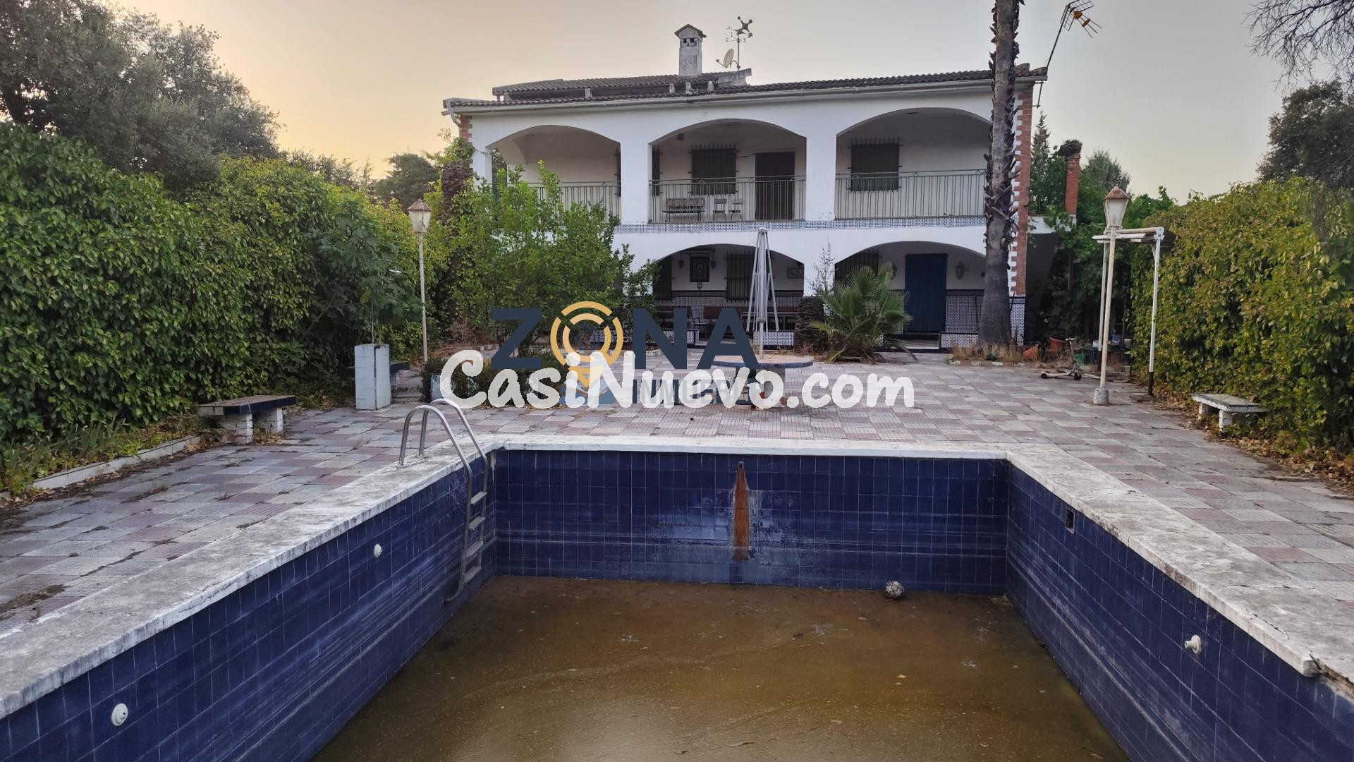 CHALET CON PISCINA EN PARCELA DE 4.700M2 EN EL MONTE DEL CAS - foto 38