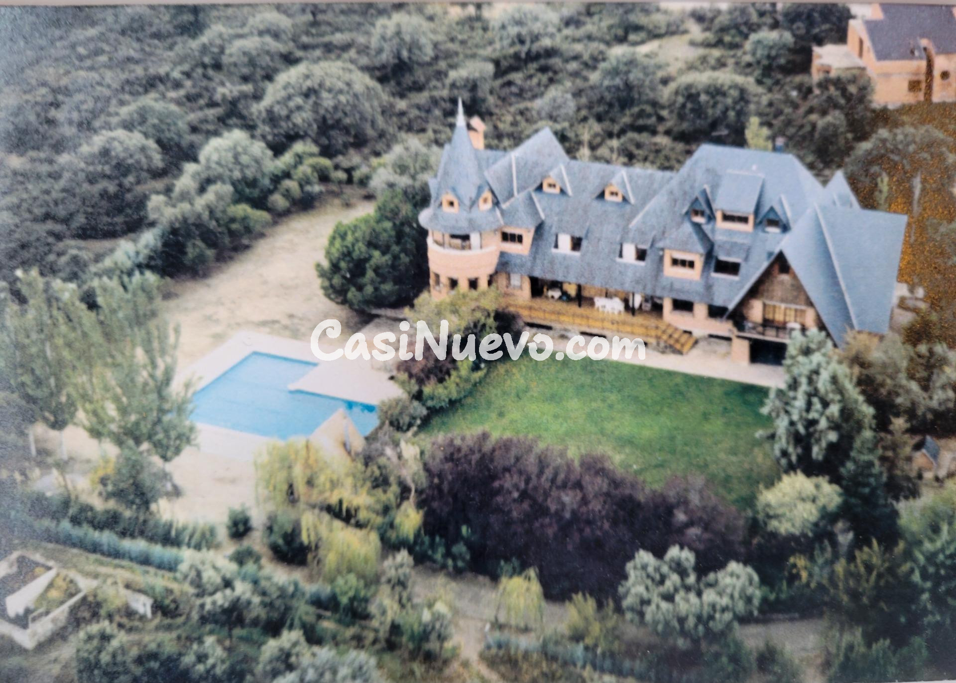 Mansión residencial: Privacidad, naturaleza y gran potencial - foto 7