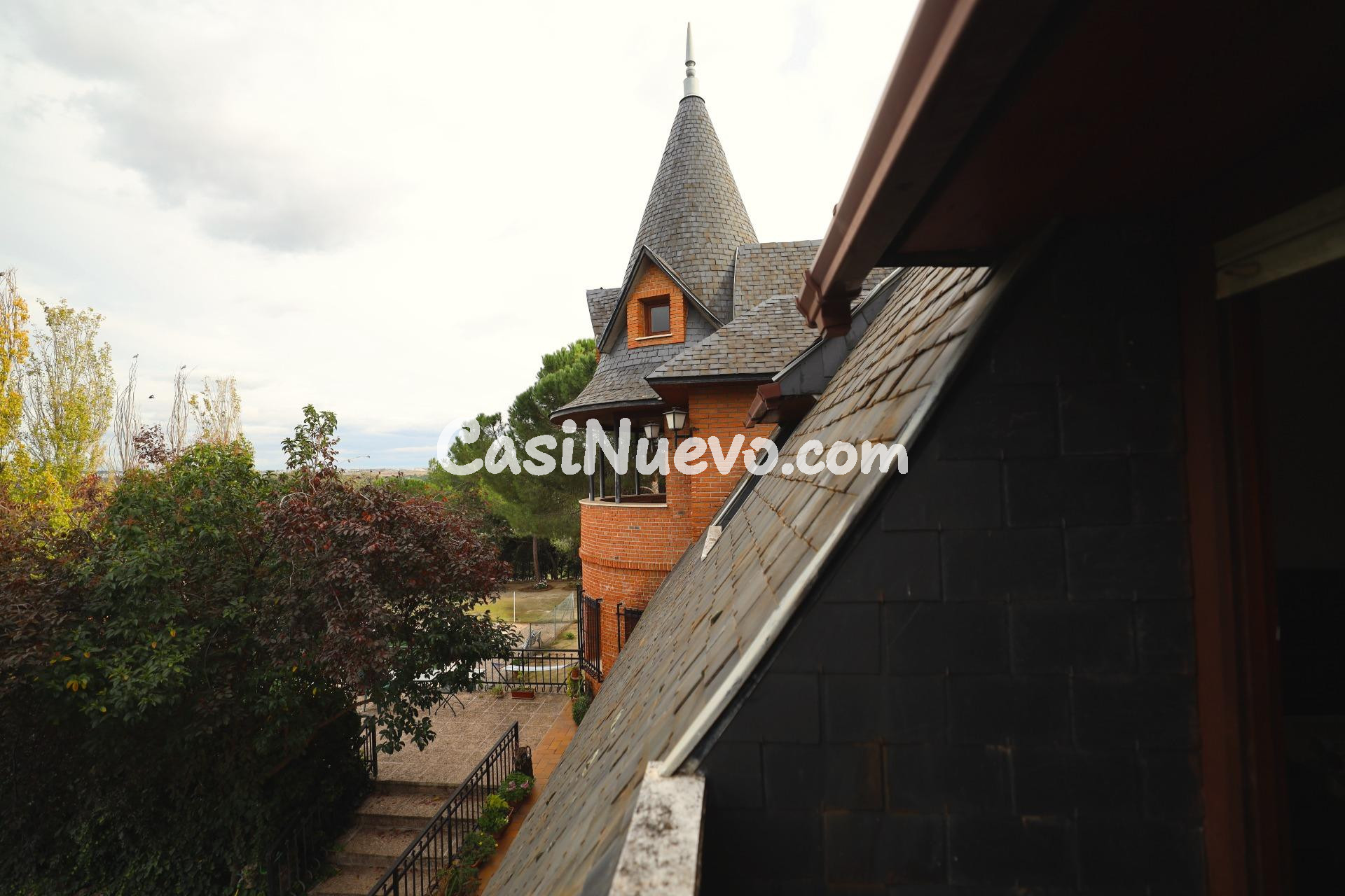 Mansión residencial: Privacidad, naturaleza y gran potencial - foto 30
