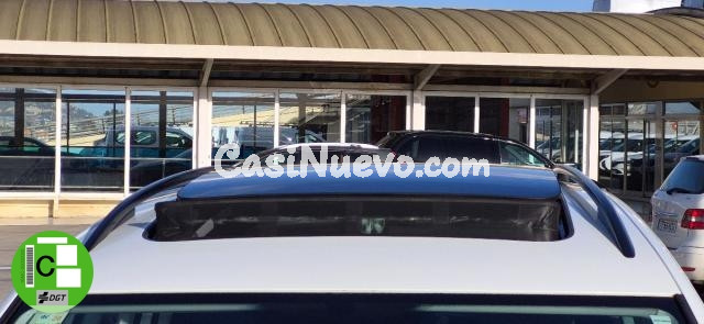 VOLKSWAGEN - Tiguan -  2.0 TDI 110CV Sport & Style BMT - foto 2