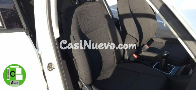 VOLKSWAGEN - Tiguan -  2.0 TDI 110CV Sport & Style BMT - foto 34