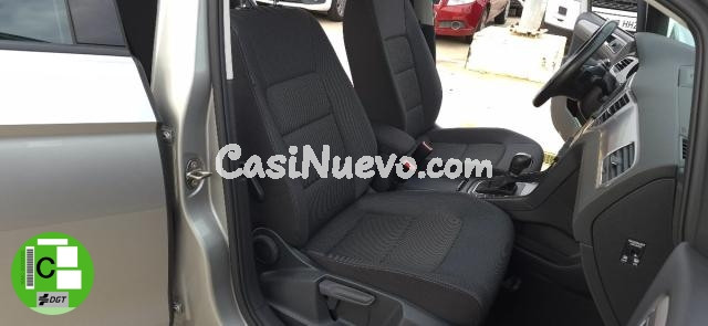 VOLKSWAGEN - Golf Sportsvan - Advance 1.6 TDI BMT 110 CV DSG - foto 31