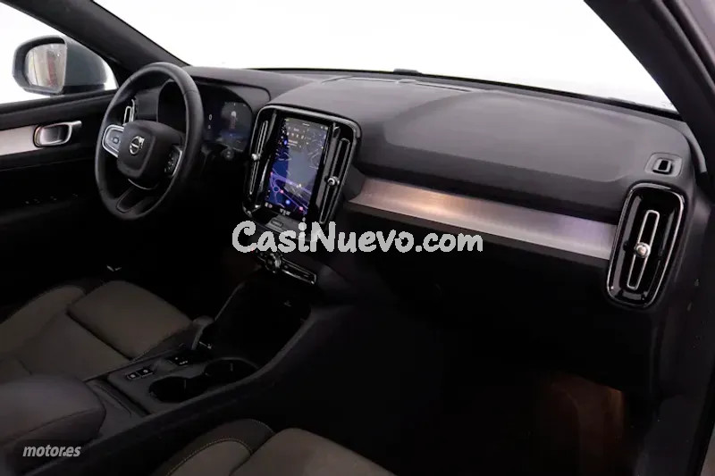 Volvo XC40 - foto 12
