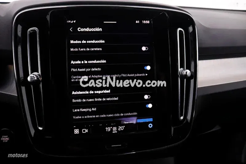 Volvo XC40 - foto 21