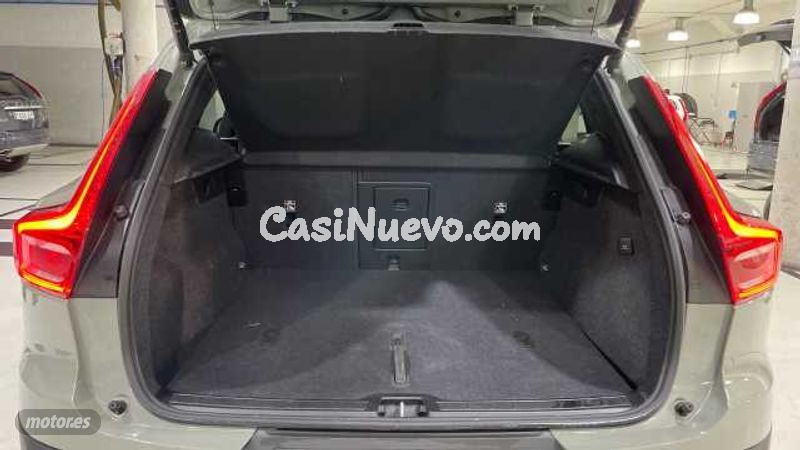 Volvo XC40 - foto 13