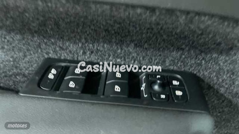 Volvo XC40 - foto 17