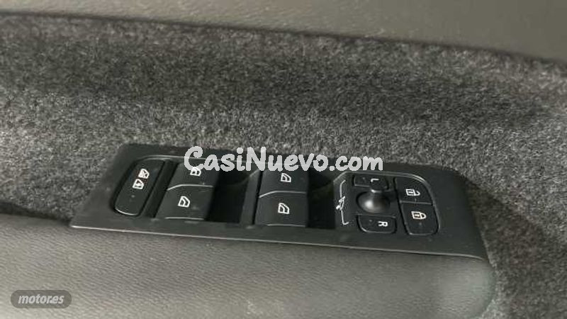 Volvo XC40 - foto 24