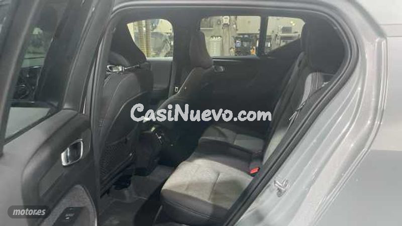 Volvo XC40 - foto 6