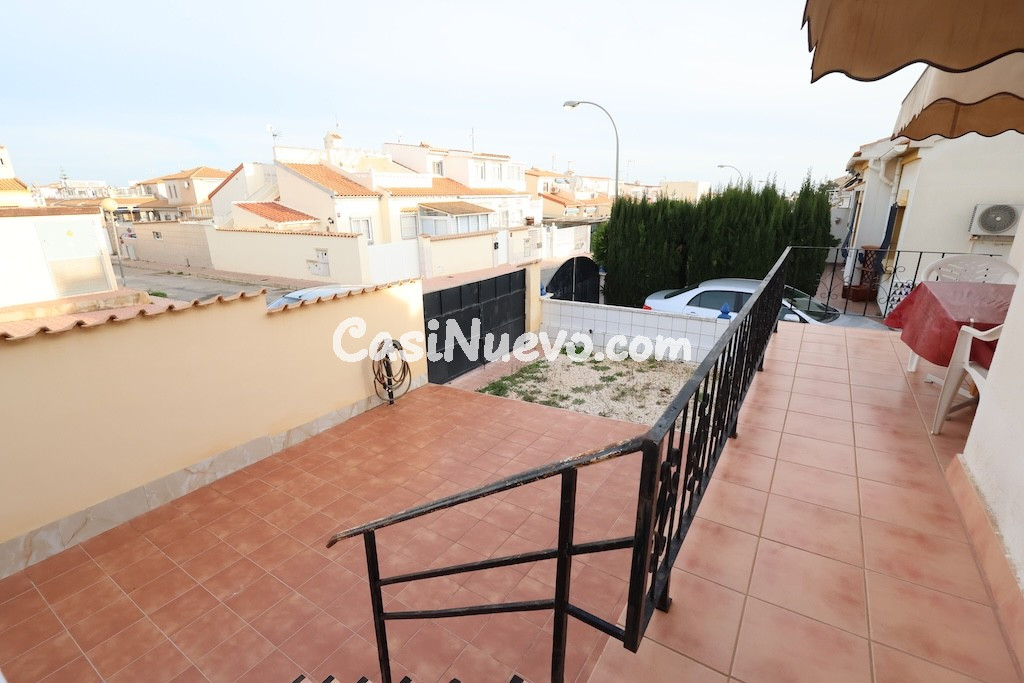 Adosado de 3 dormitorios y gran jardín en La Florida - foto 11