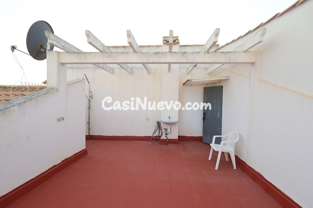 Adosado de 3 dormitorios y gran jardín en La Florida - foto 23