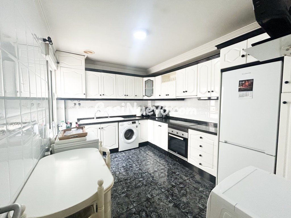 Ático de 3 dormitorios a menos de 500 m de la playa