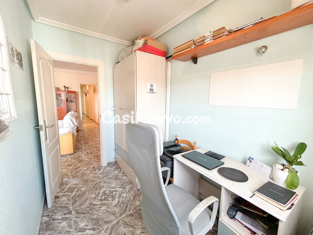 Ático de 3 dormitorios a menos de 500 m de la playa - foto 17