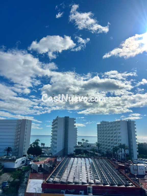 Atico 2 dormitorios en La Carihuela - foto 2