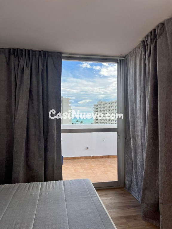 Atico 2 dormitorios en La Carihuela - foto 8