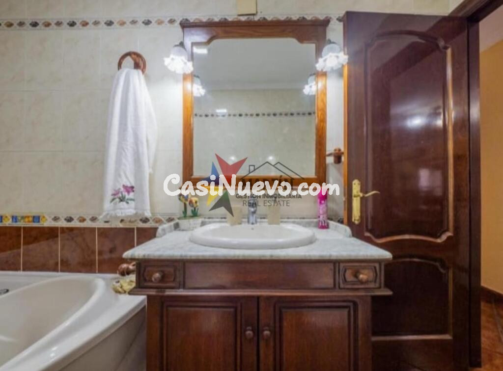 Adosada en Venta en Málaga Málaga PUERTO DE LA TORRE - foto 8