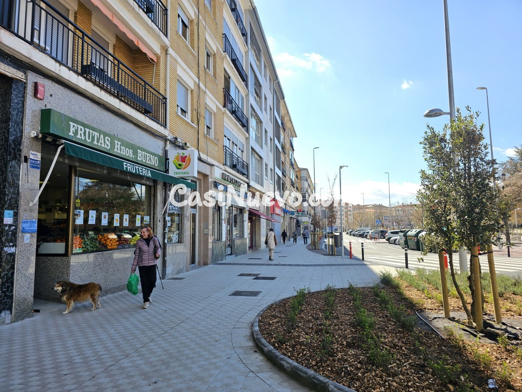 Local comercial en Venta en Pamplona Navarra CHANTREA