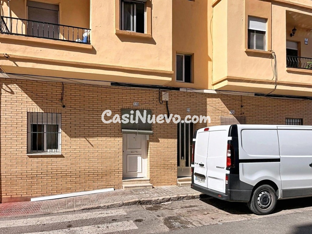 Piso luminoso con 2 balcones cerca de la universidad CEU - foto 13