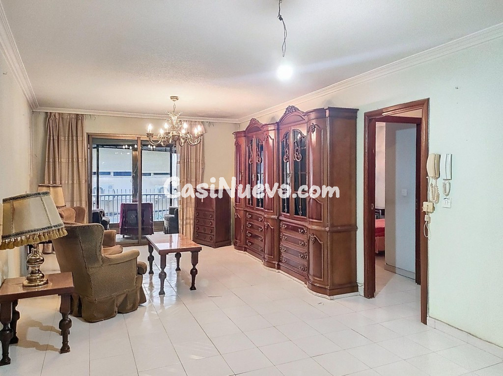 AMPLIO PISO EN PLENO CENTRO