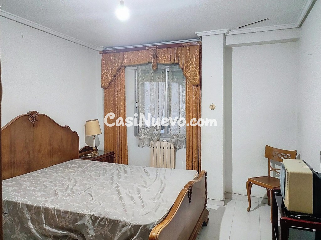 AMPLIO PISO EN PLENO CENTRO - foto 9