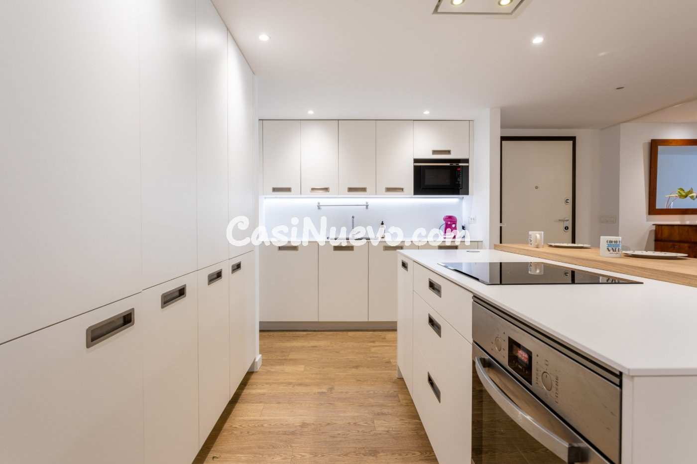 Piso de tres habitaciones reformado en Avda. Benito Pérez Ga - foto 4