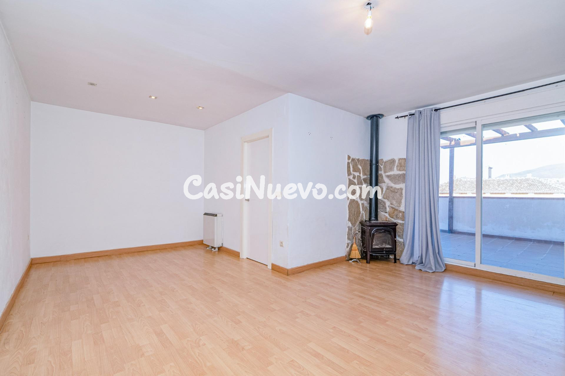 ÁTICO CON INMEJORABLES VISTAS EN URBANIZACIÓN PRIVADA - foto 2