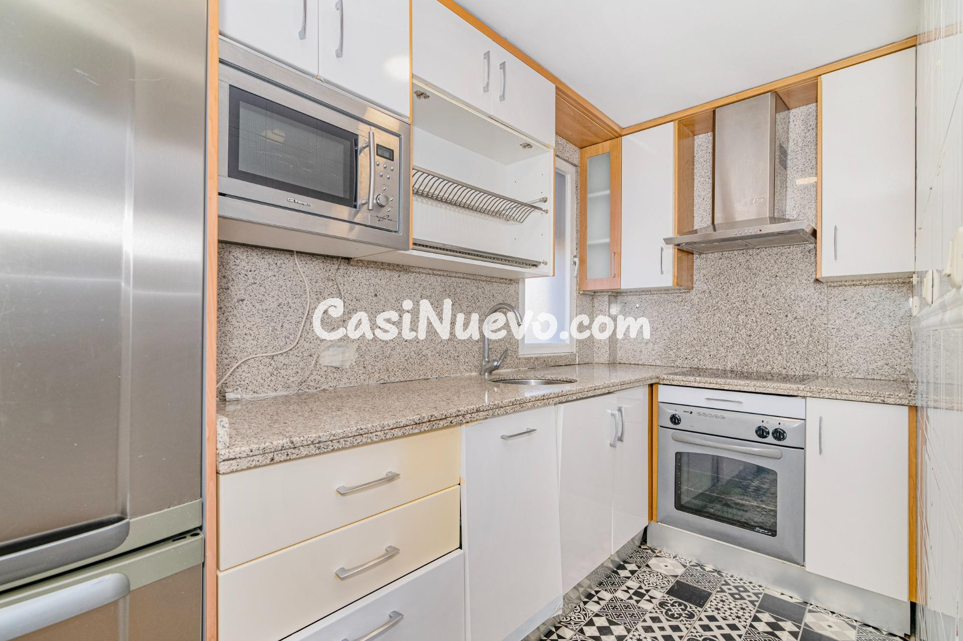 ÁTICO CON INMEJORABLES VISTAS EN URBANIZACIÓN PRIVADA - foto 10