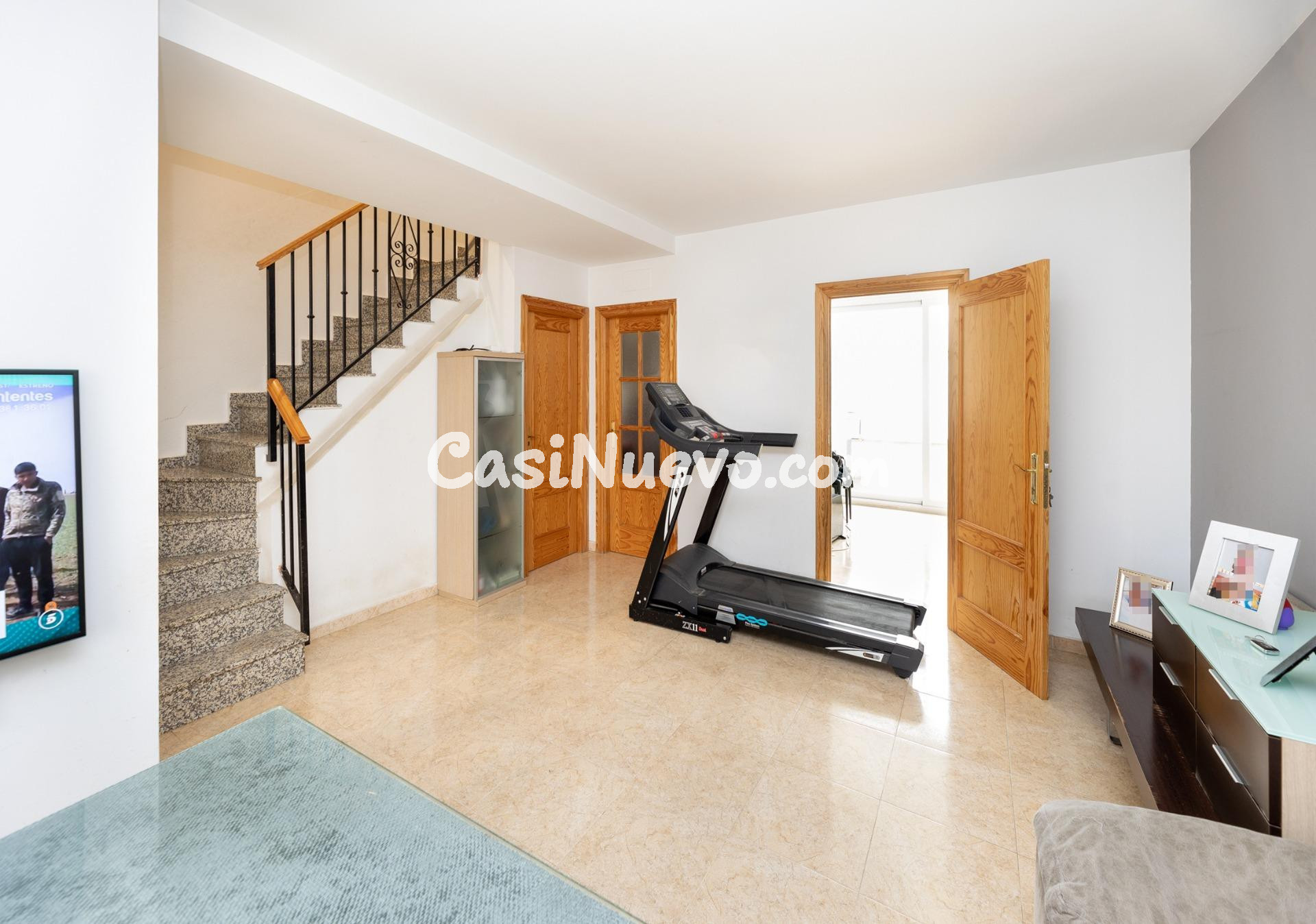 🏡✨ EXCLUSIVA CASA ADOSADA EN UNA DE LAS ZONAS MÁS DEMANDADAS - foto 4