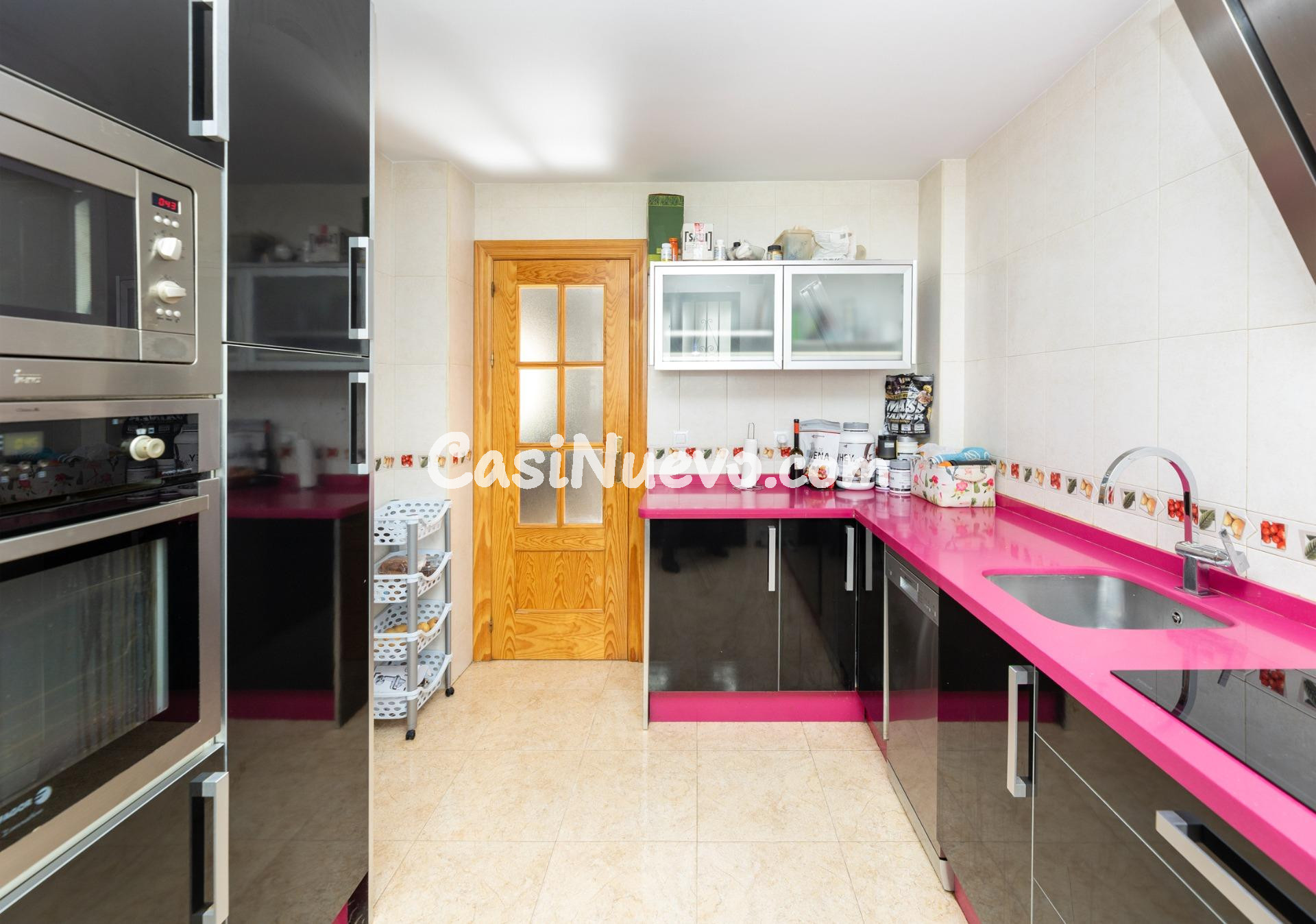 🏡✨ EXCLUSIVA CASA ADOSADA EN UNA DE LAS ZONAS MÁS DEMANDADAS - foto 6