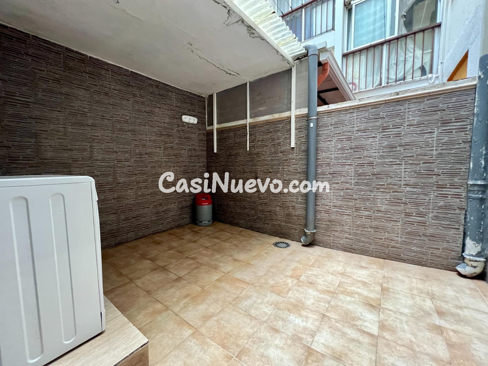 E. Piso con patios en Miralbaida – amplitud y comodidad - foto 6