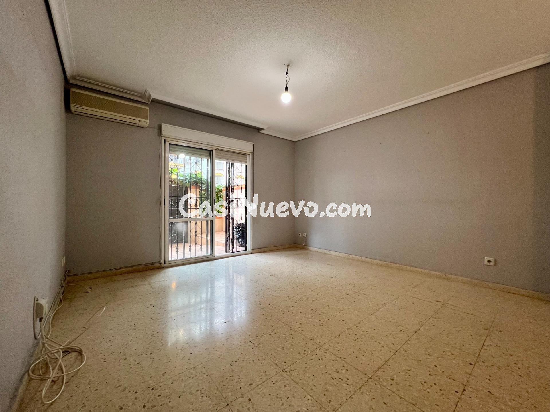 E. Piso con patios en Miralbaida – amplitud y comodidad - foto 13