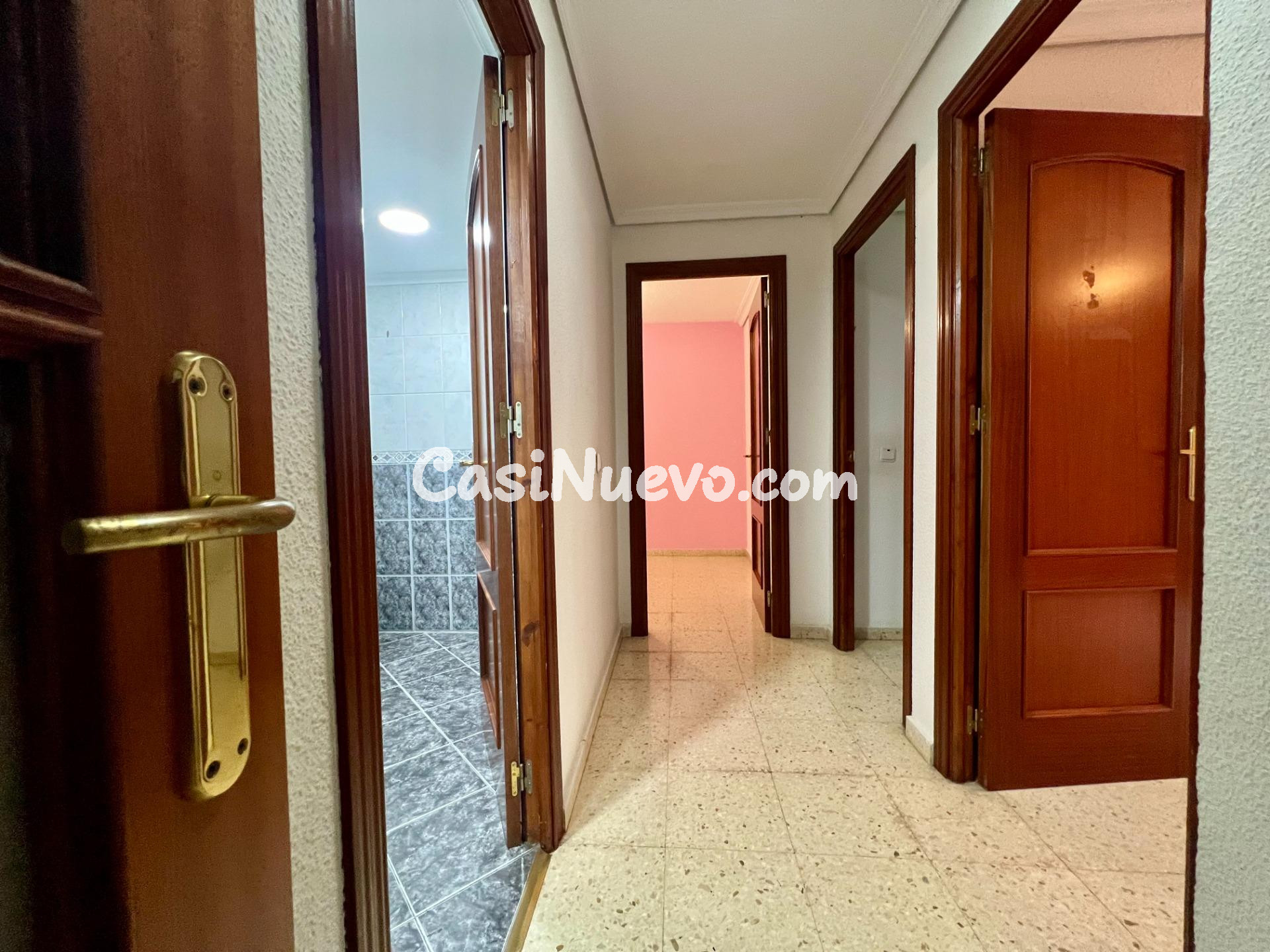 E. Piso con patios en Miralbaida – amplitud y comodidad - foto 15