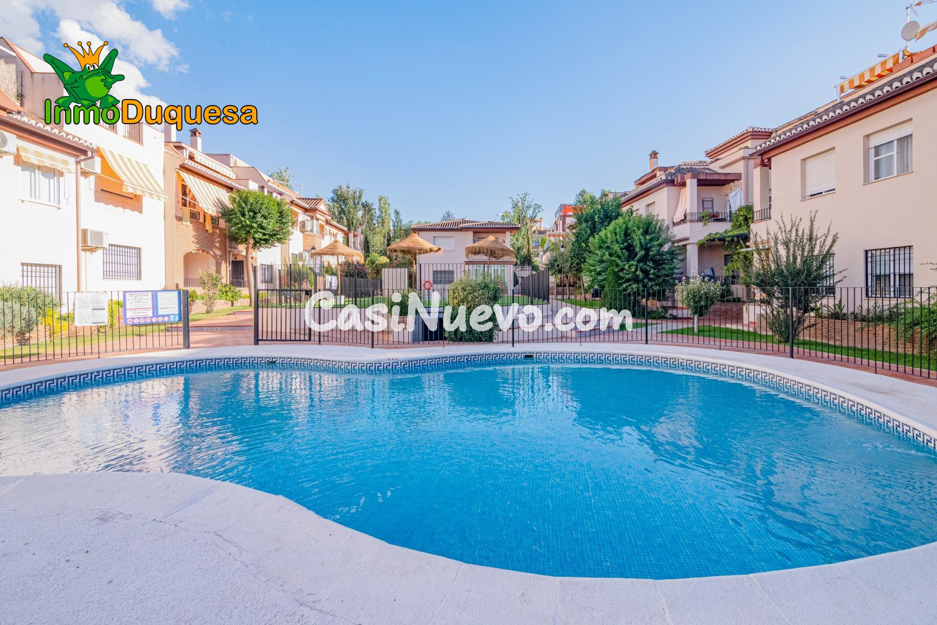 Ático con PISCINA en la entrada de La Zubia. Con 2 Dorm., 2 