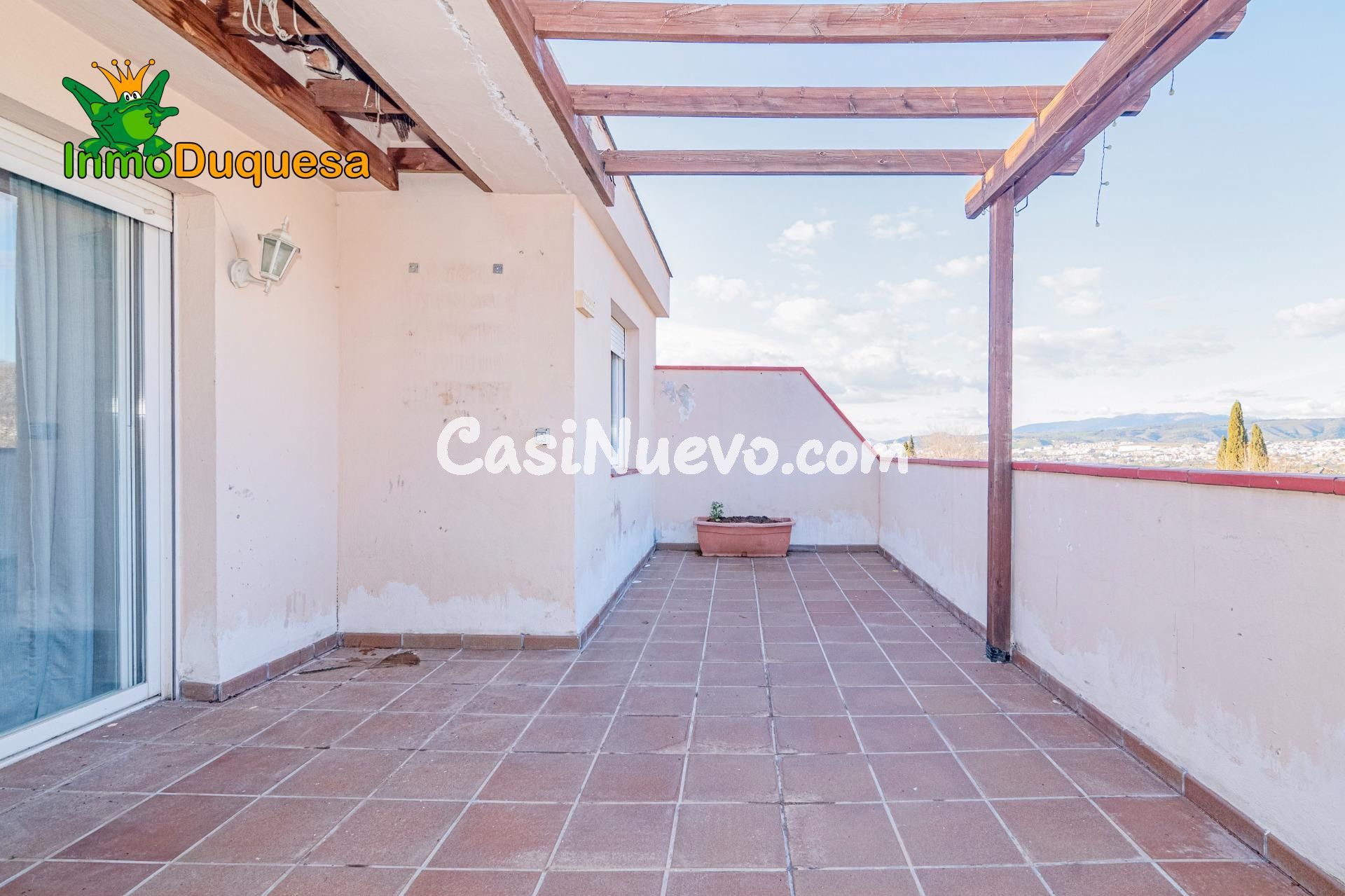 Ático con PISCINA en la entrada de La Zubia. Con 2 Dorm., 2  - foto 2