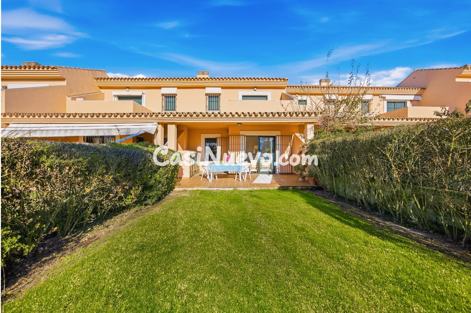 ADOSADO EN URBANIZACION EN EL NOVO SANCTI PETRI - foto 22