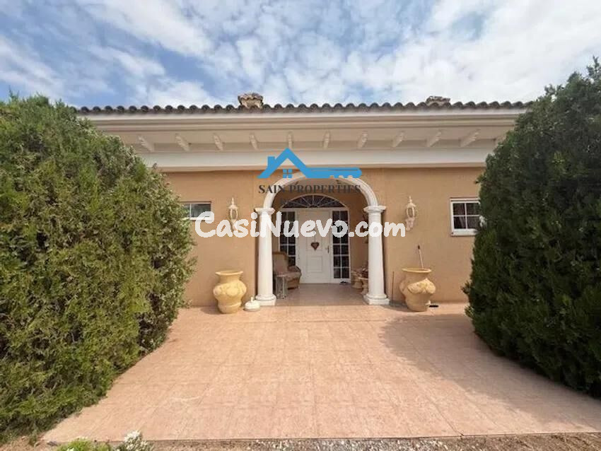 Espectacular Finca de una Planta: Privacidad, Cenador de Obr