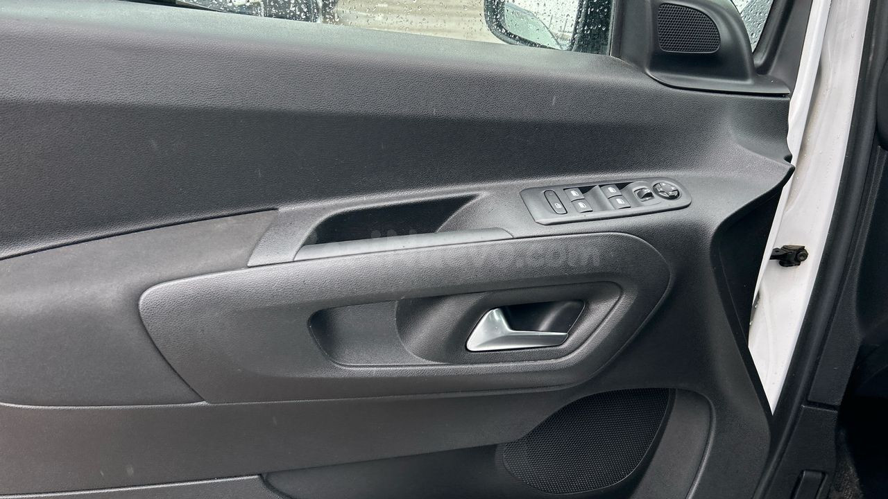 Opel Combo Cargo 1.5 TD 75KW LIFE BUSINESS EDIT. PLUS LWB 10 - foto 9