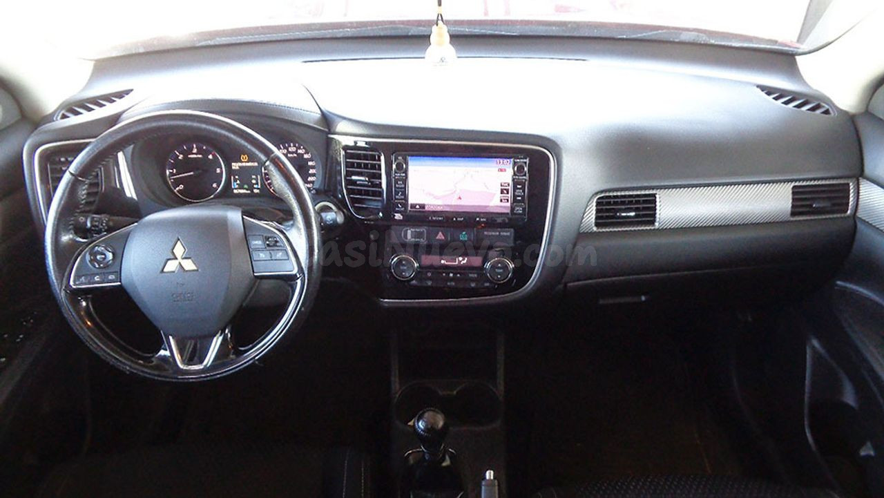 Mitsubishi Outlander 220 DID MOTION 2WD - foto 7