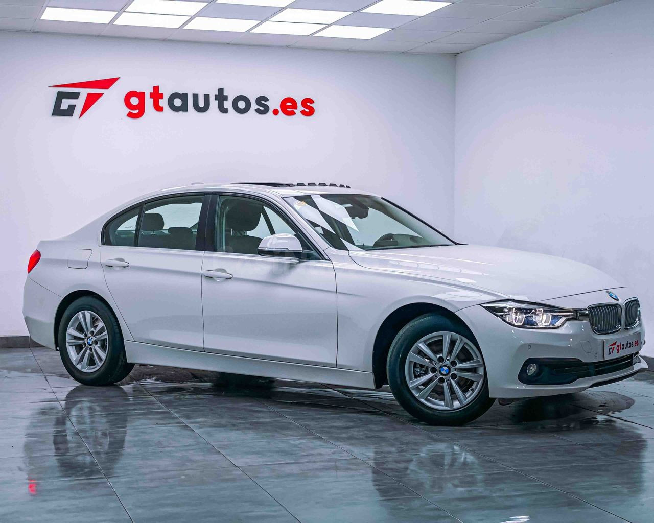 BMW Serie 3 318d 150CV - foto 19