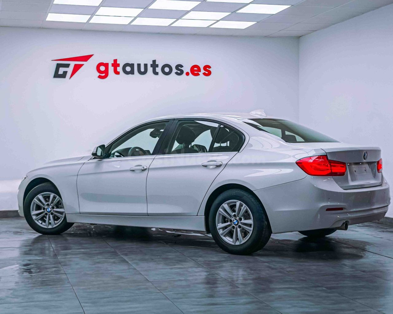 BMW Serie 3 318d 150CV - foto 20