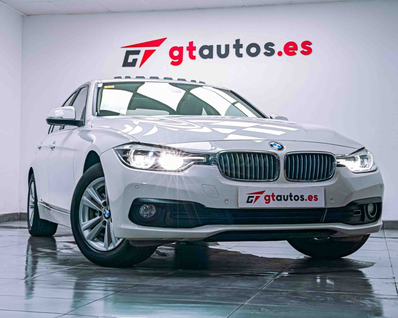 BMW Serie 3 318d 150CV - foto 25