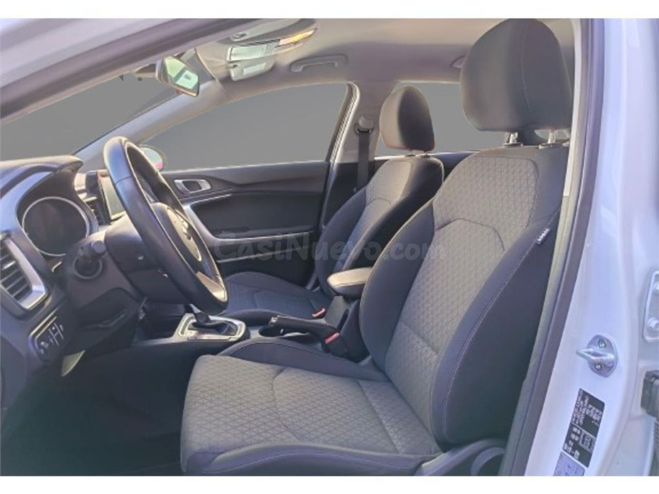 Kia Ceed 1.6 CRDi 100kW (136CV) DCT Business - foto 15