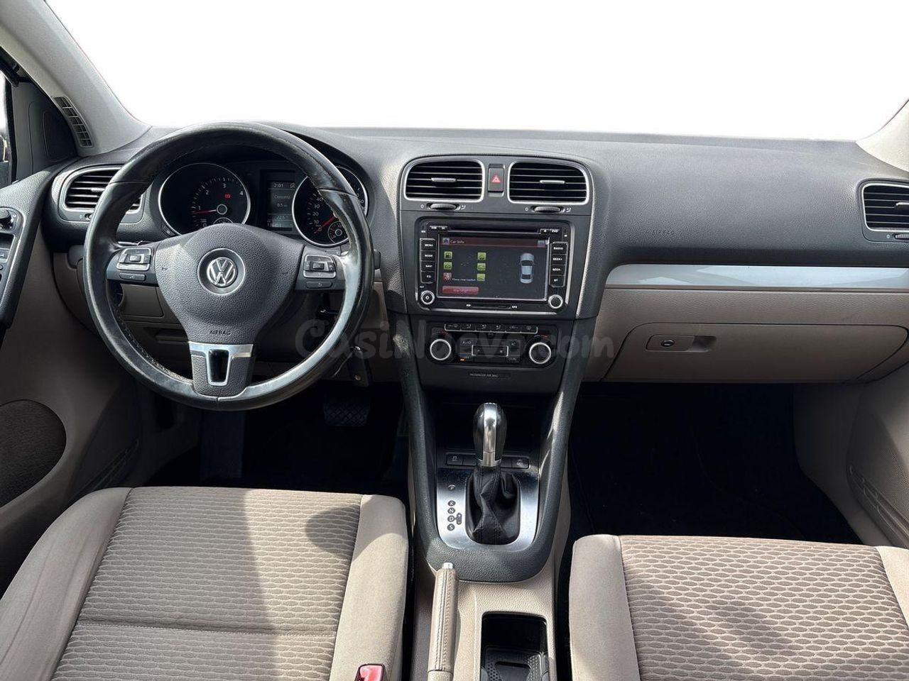 Volkswagen Golf 1.6 TDI 105 DSG Advance BMotion Tech - foto 10