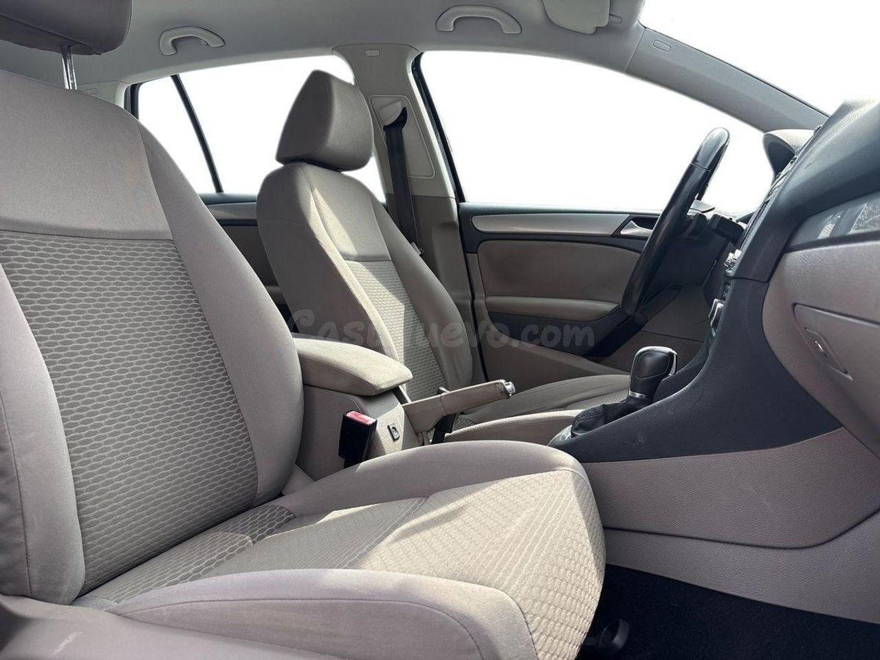 Volkswagen Golf 1.6 TDI 105 DSG Advance BMotion Tech - foto 16