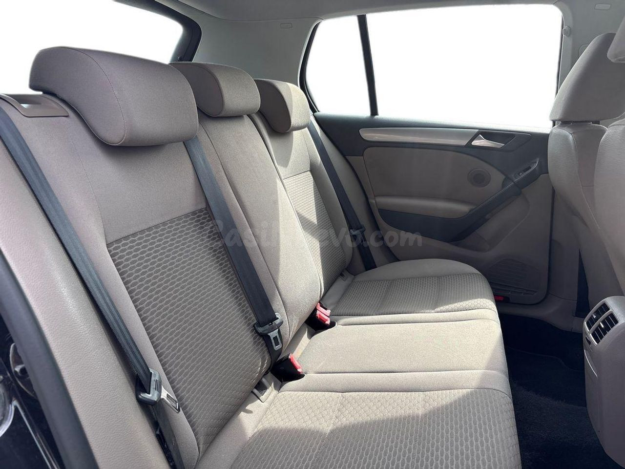 Volkswagen Golf 1.6 TDI 105 DSG Advance BMotion Tech - foto 17