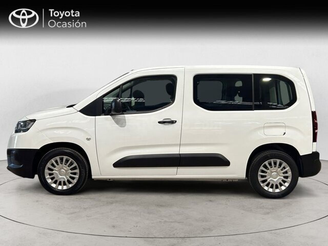 Toyota Proace City L1 1PL Combi GX 1.5L 100CV Manual 6v - foto 3
