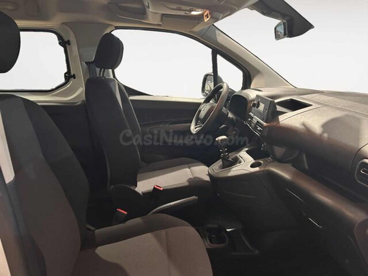 Toyota Proace City L1 1PL Combi GX 1.5L 100CV Manual 6v - foto 6