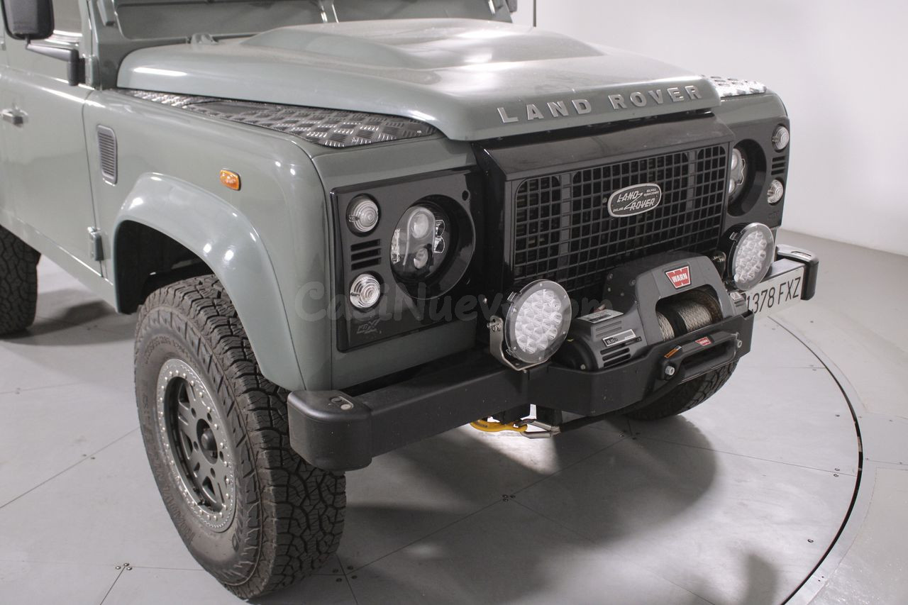 Land-Rover Defender 90 SW E 3P - foto 15