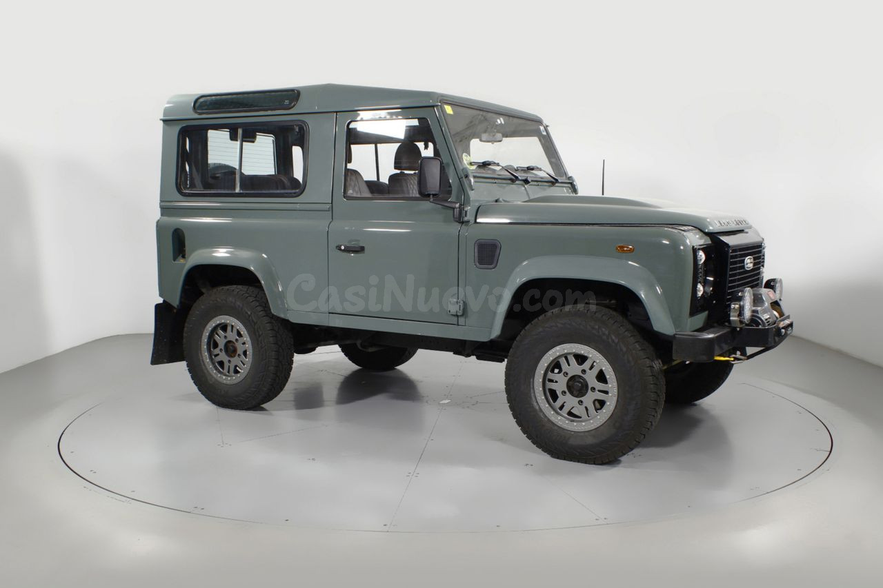 Land-Rover Defender 90 SW E 3P - foto 22