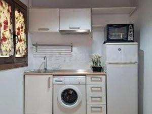 Centro Feria. Coqueto y bonito ESTUDIA amueblado se alquila.