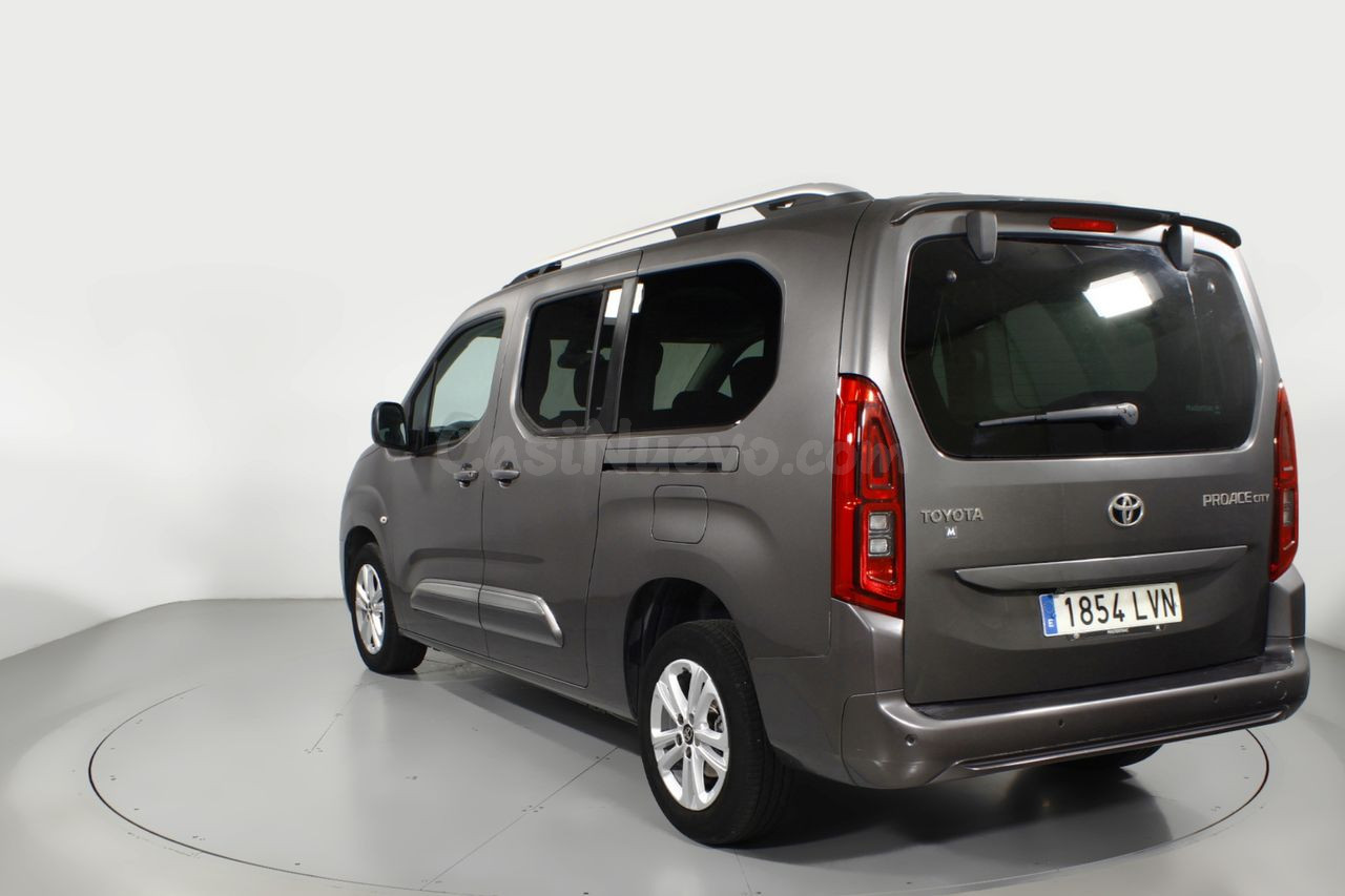 Toyota Proace City 1.2 96KW FAMILY ACTIVE LWB AUTO 7STR 5P 7 - foto 2